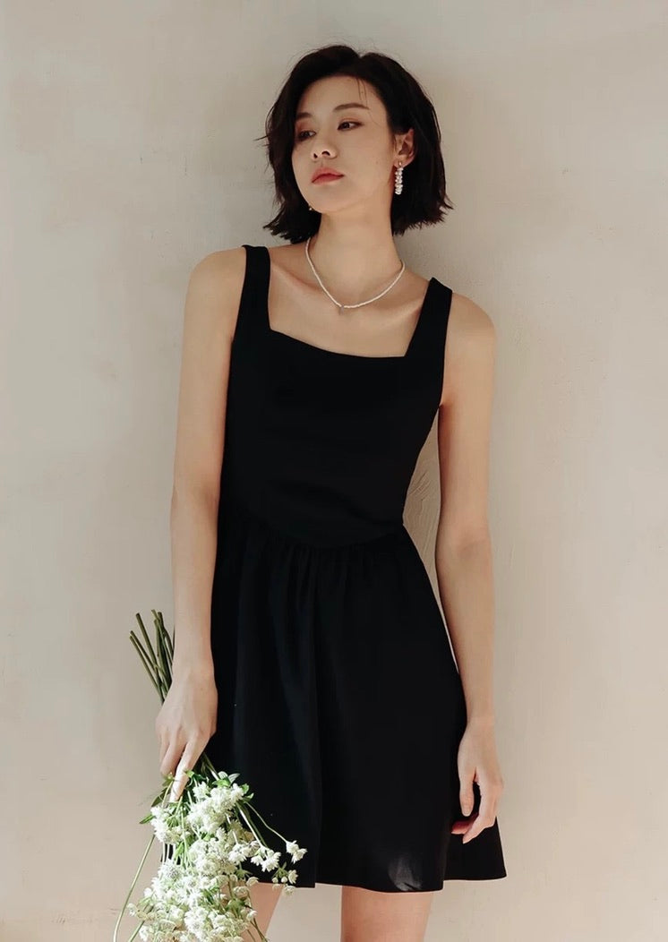 Tie Back Mid Flare Dress in Black