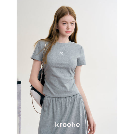 Kroche Bow Embroidery Pleated Slim Fit Tee Gray