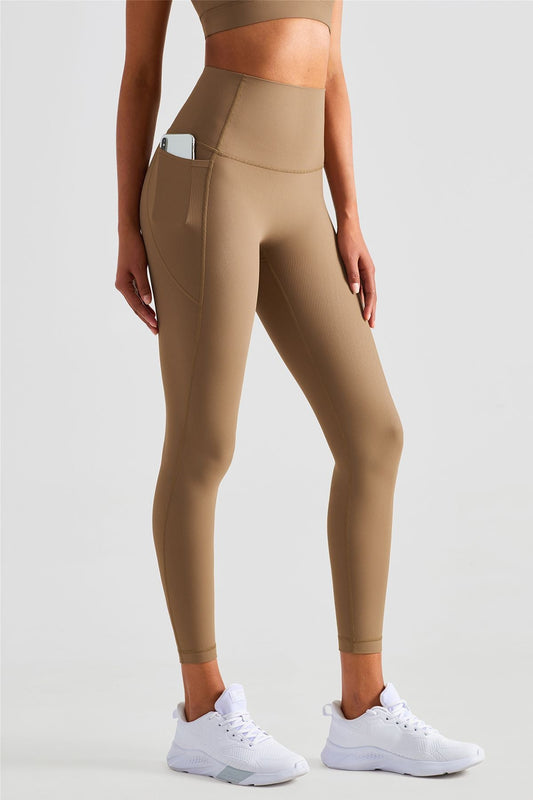 Ribbed Seamless Leggings with Pockets