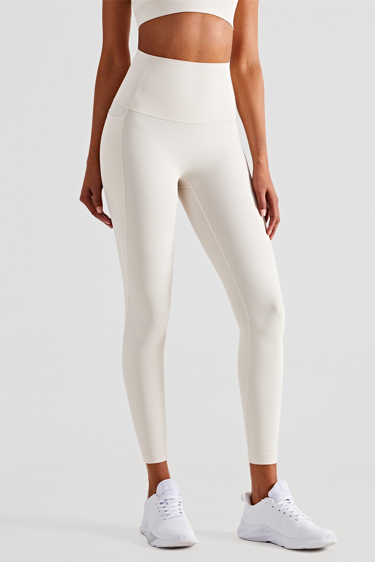 Ribbed Seamless Leggings with Pockets