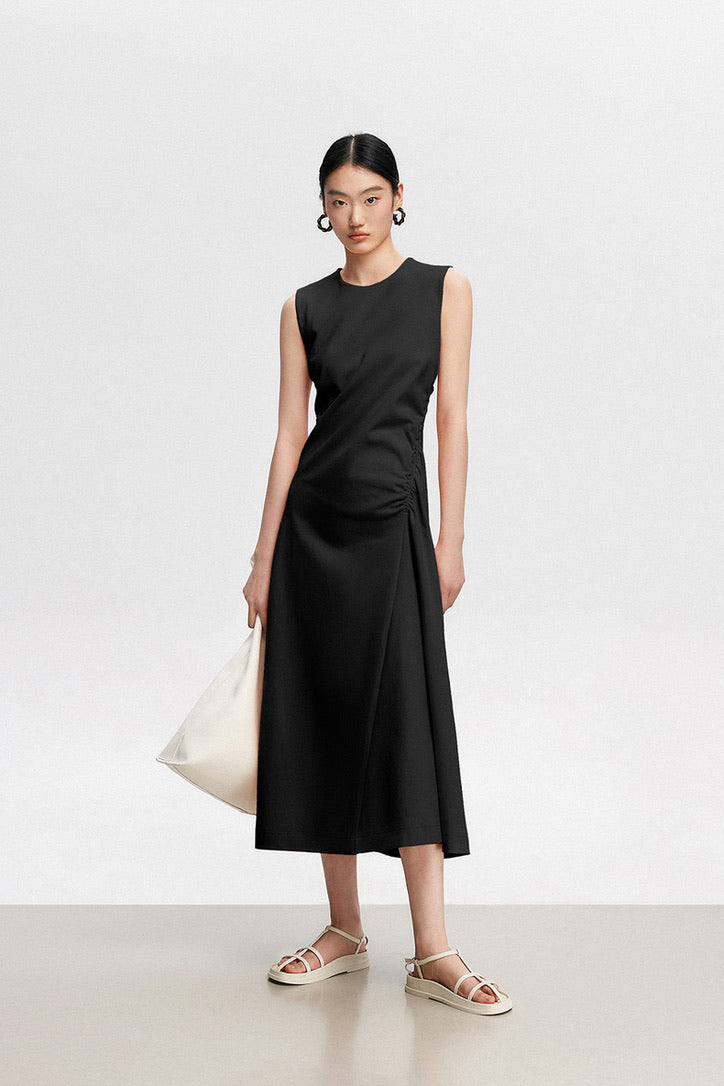 Sleeveless Side Shirring Midi Dress in Black