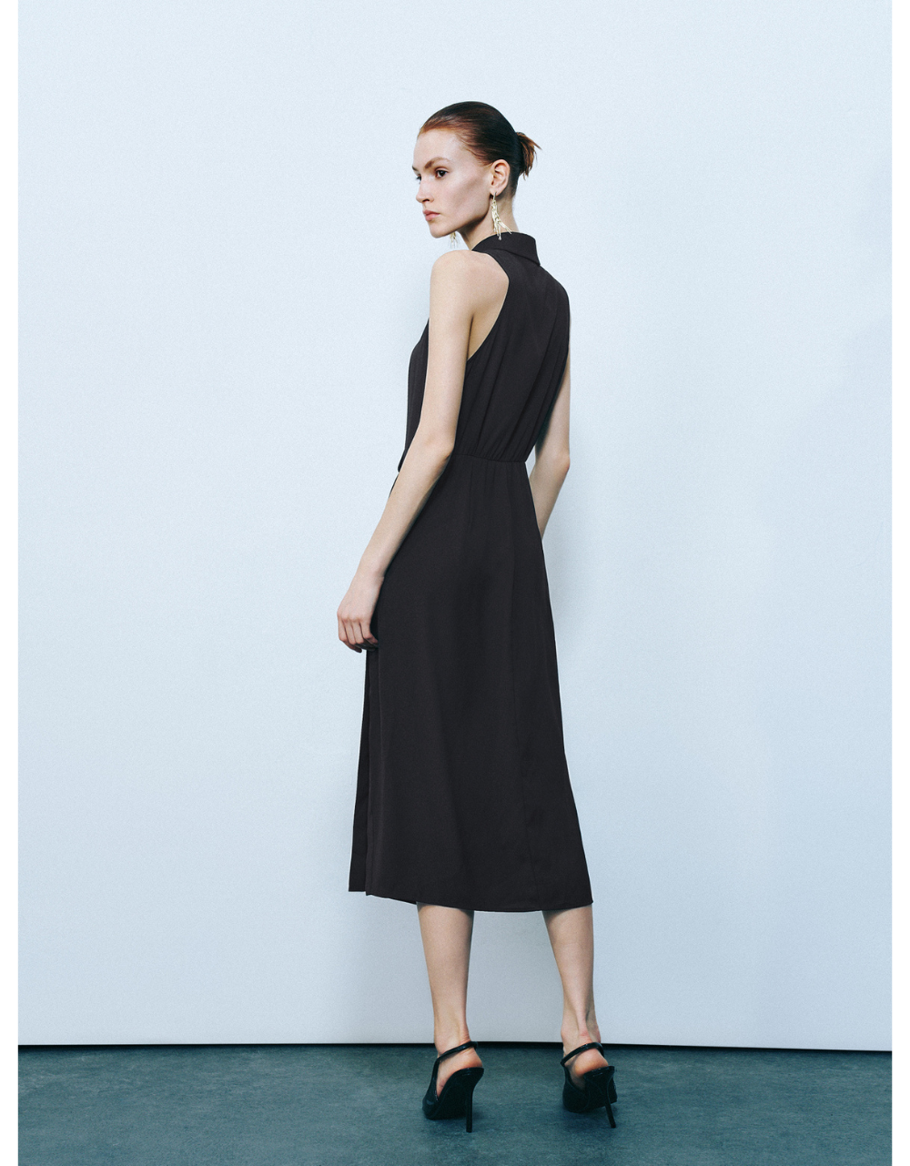 Sleeveless Straight Dress