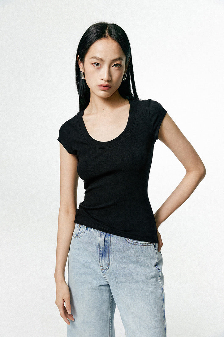 Classic U Neck Cap Sleeve Stretch Tee in Black