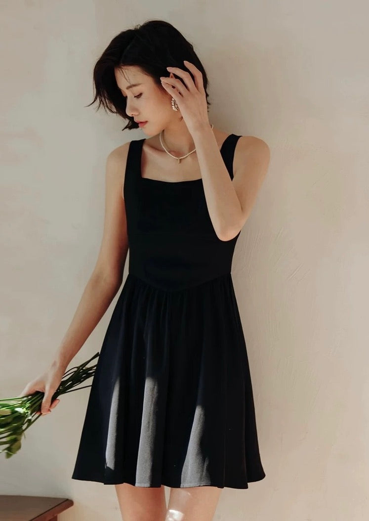 Tie Back Mid Flare Dress in Black