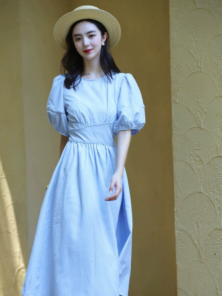 체크 퍼프 슬리브 미디 드레스블루 색상