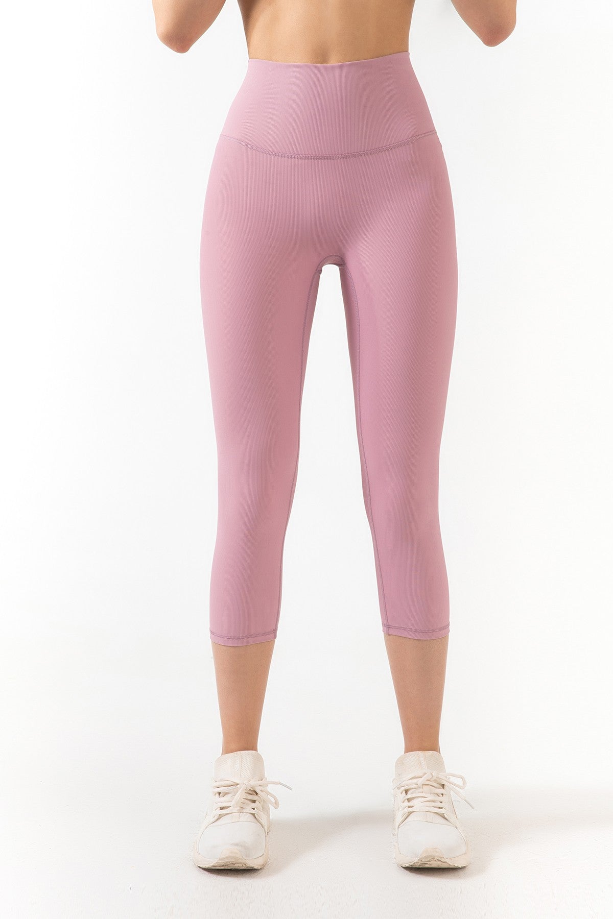 Ribbed Seamless Capri Leggings