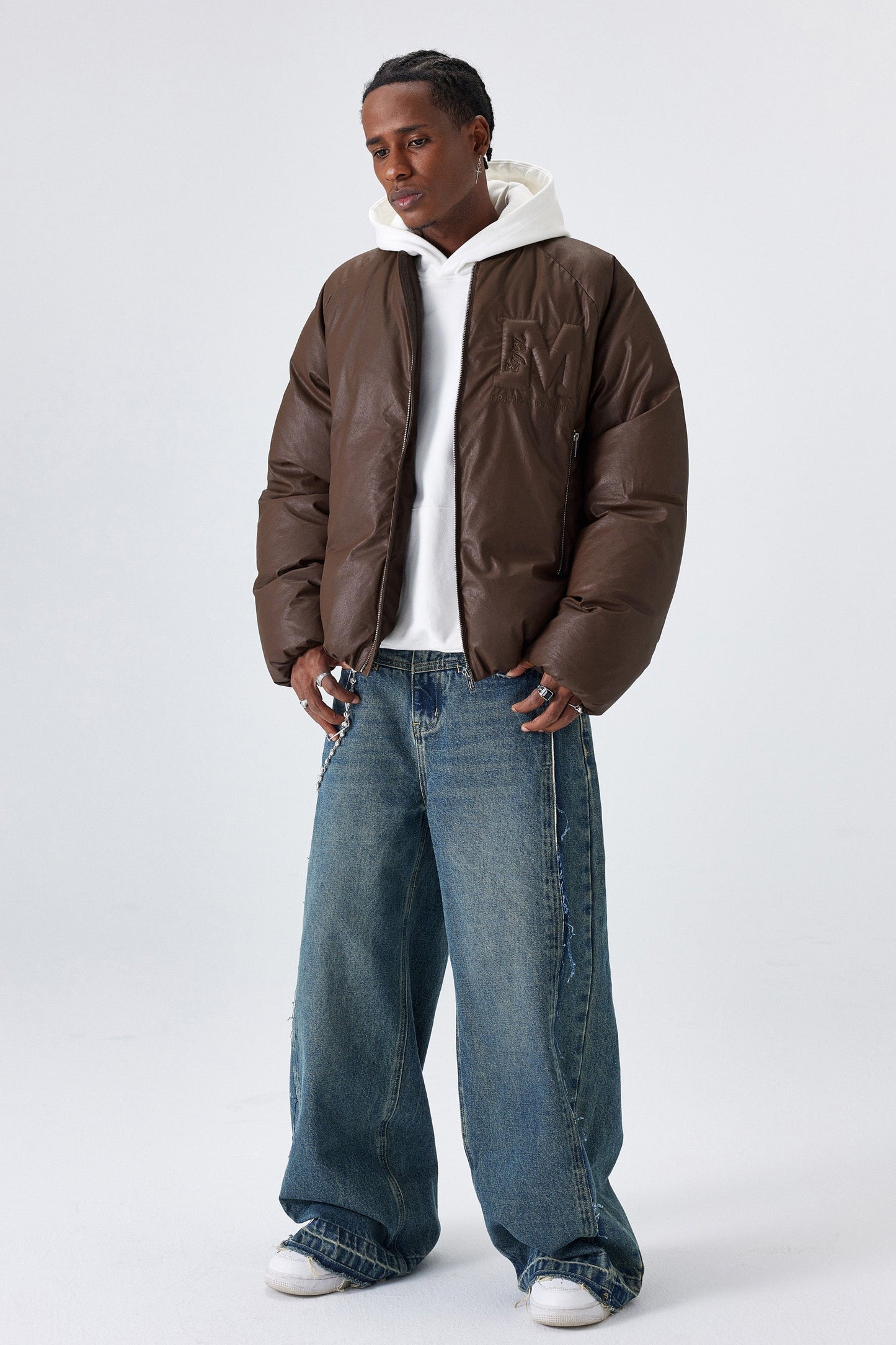 MEDM 엠보싱 가죽 다운 재킷