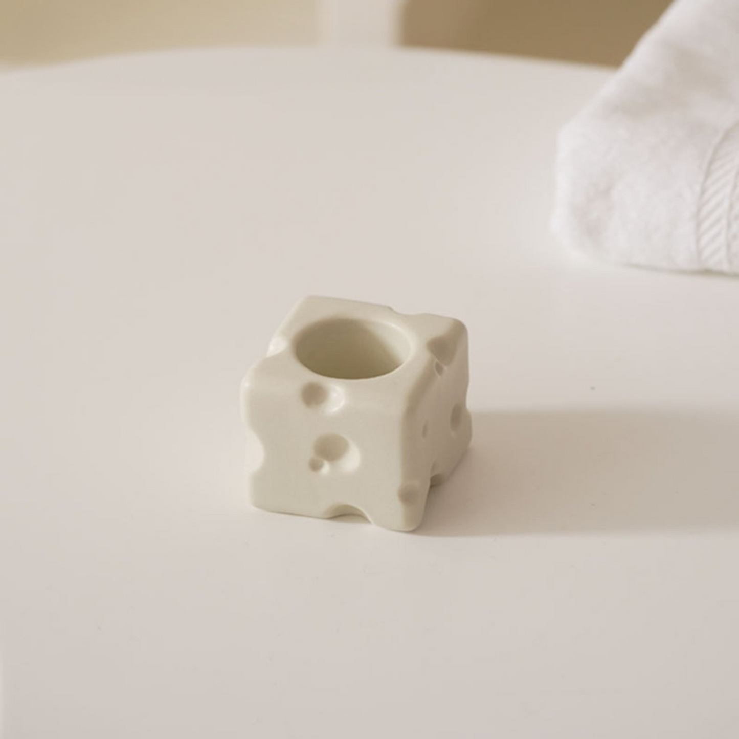 Cheese-inspired Ceramic Toothbrush Holder