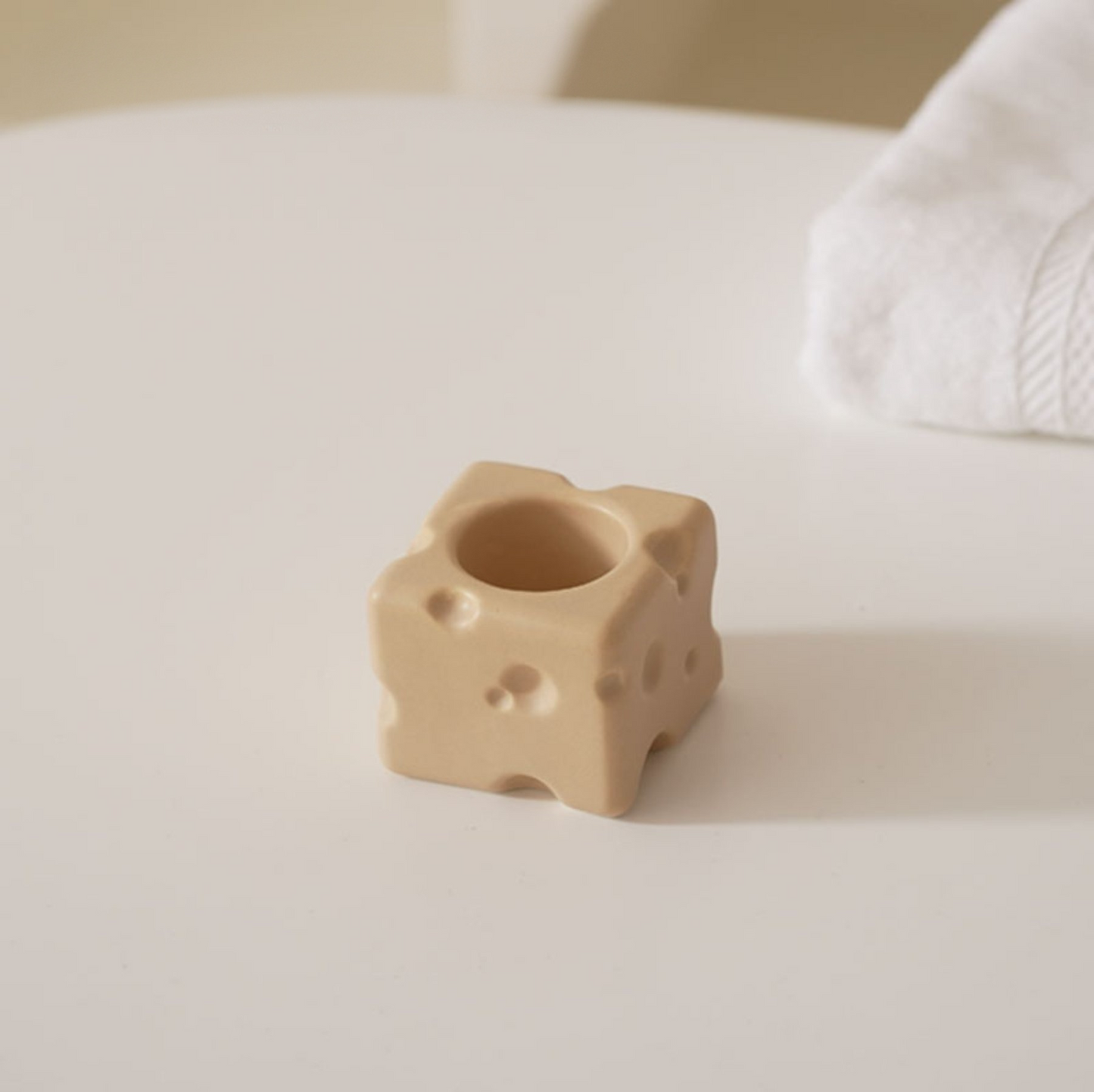 Cheese-inspired Ceramic Toothbrush Holder