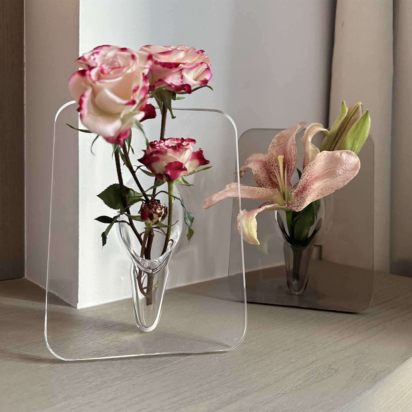 Acrylic Elegance Frame Vase