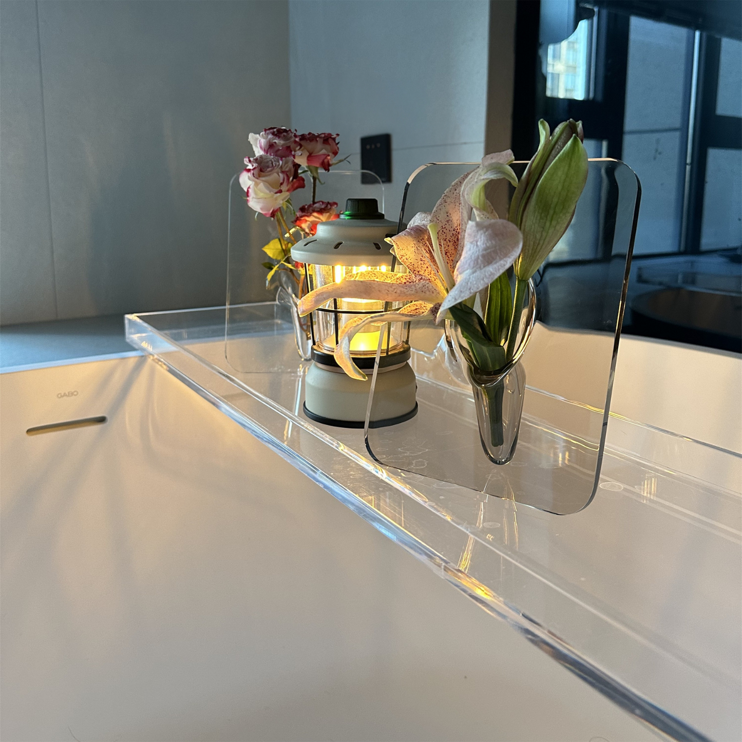 Acrylic Elegance Frame Vase