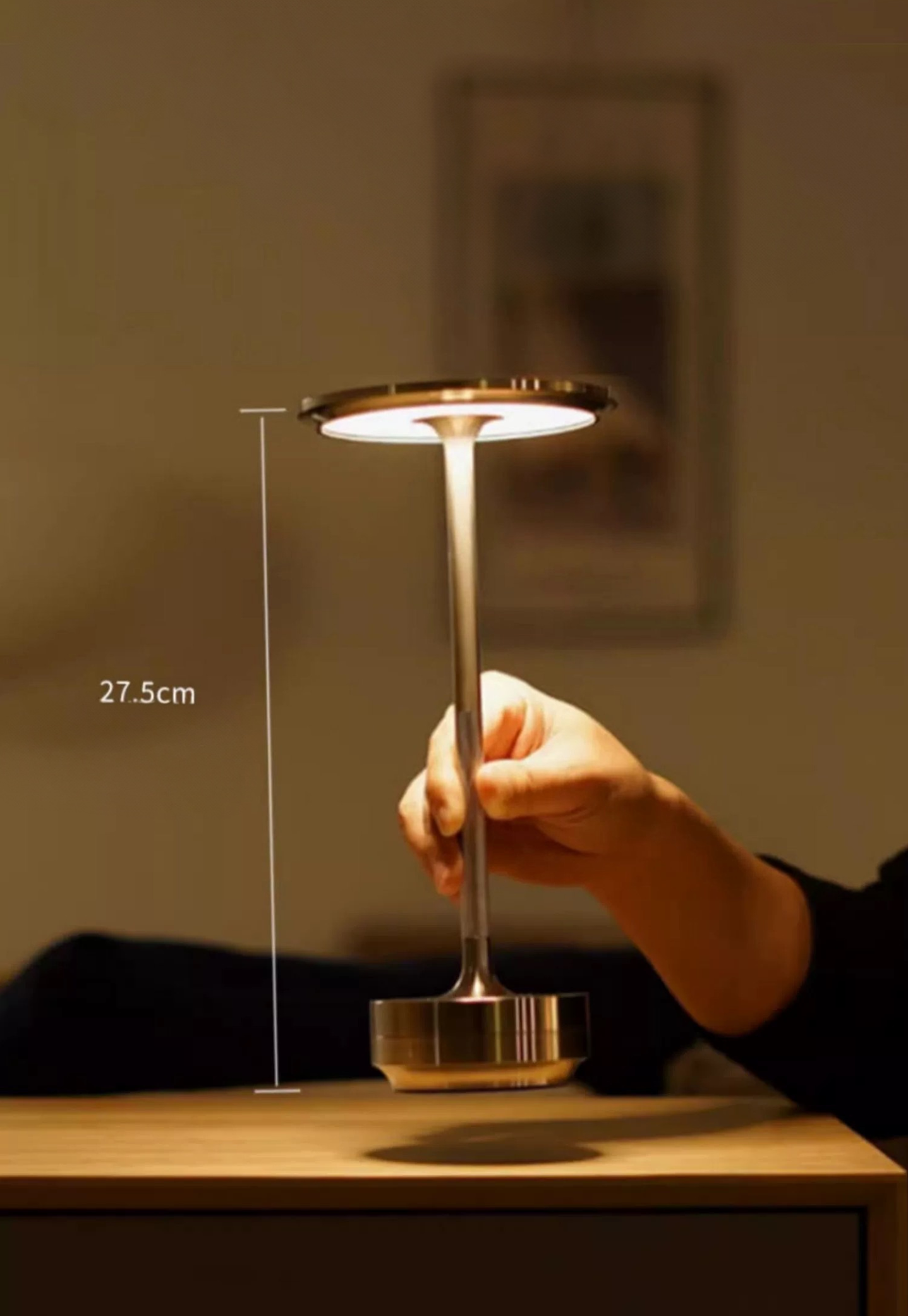 Elegance Touch - Luxe Aluminum Ambient Table Lamp