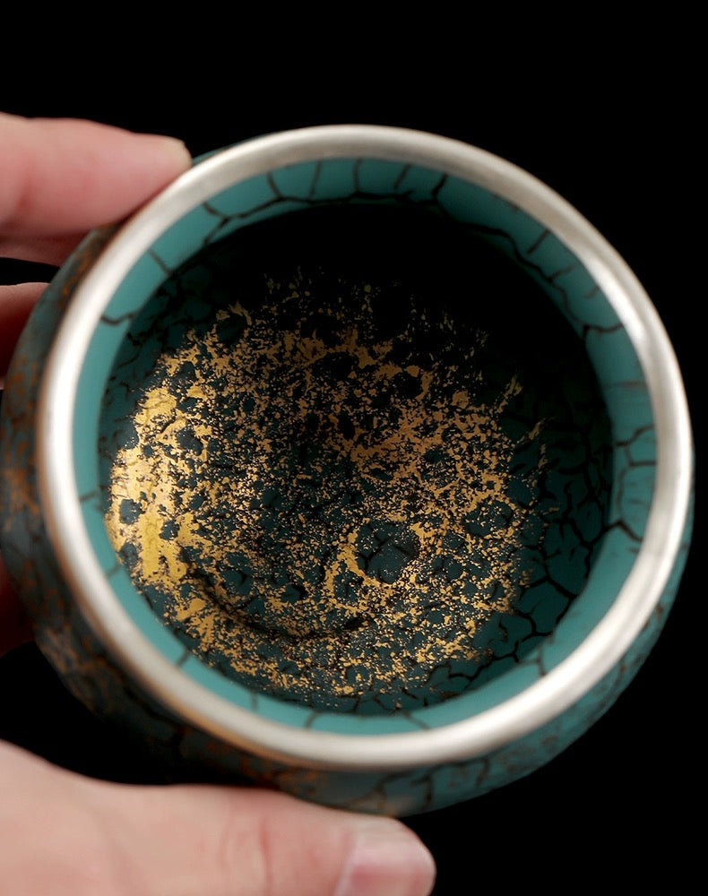 Vergoldetes Teeservice aus Keramik
