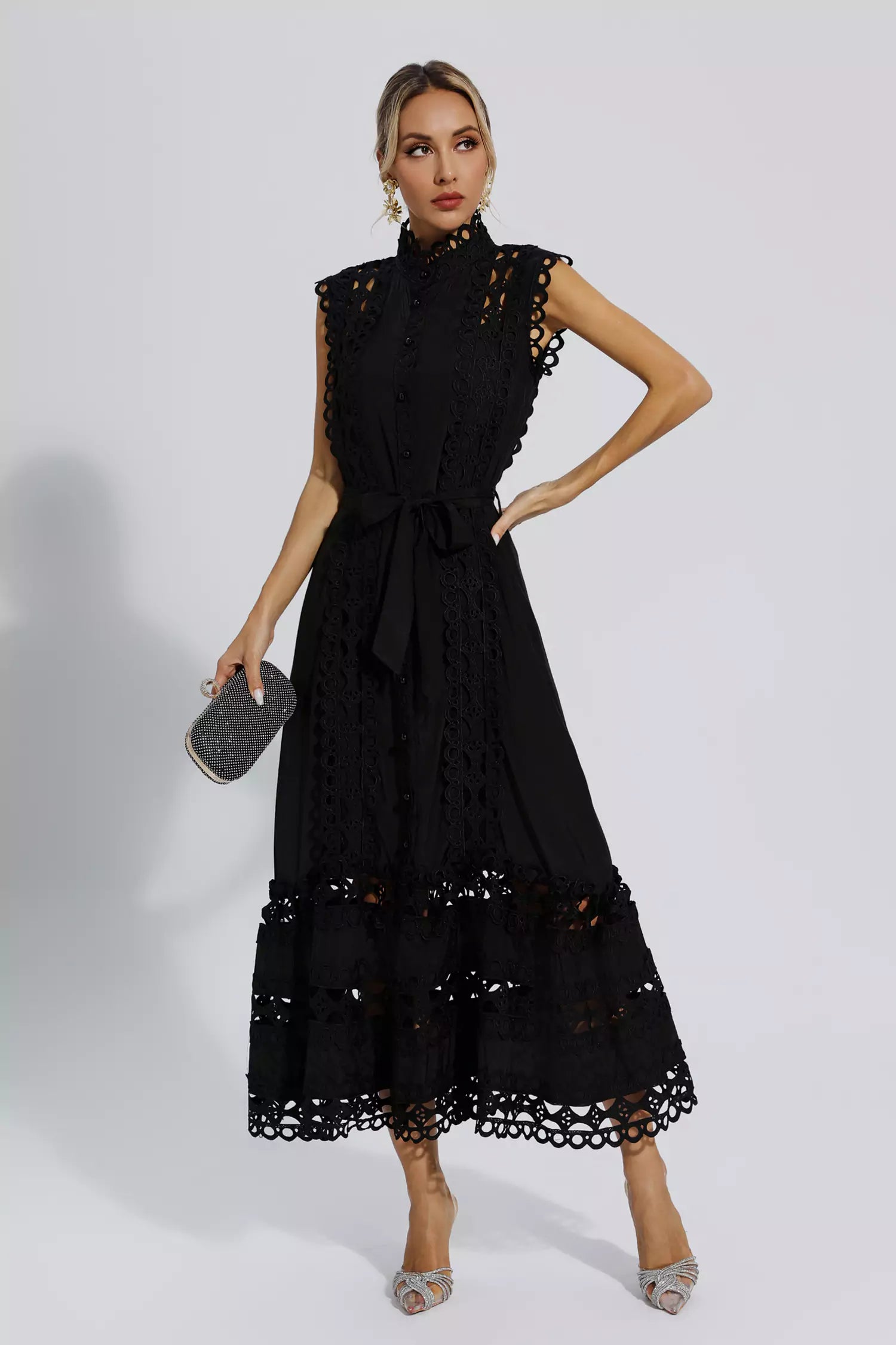 black hollow dress Kennedi Sleeveless Maxi – FancyAdd Size:7.5 US Do not size up KIZN White Halter Neck SCH006405_ABB_XXL