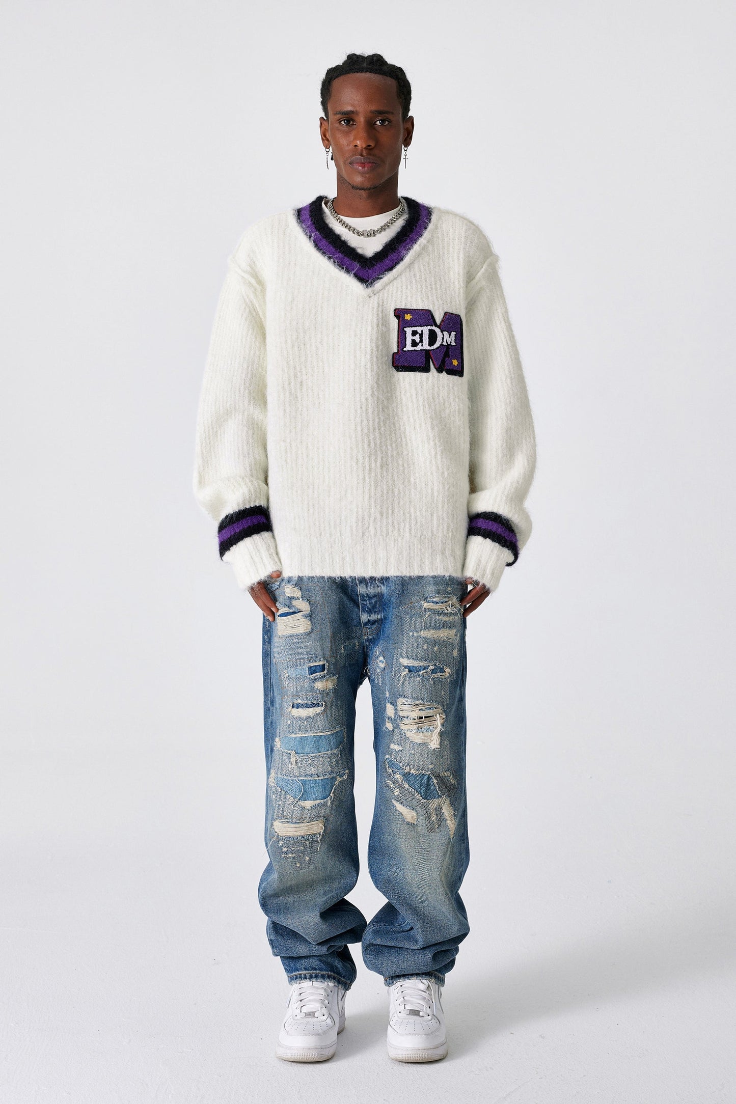 MEDM 브이넥 스웨터