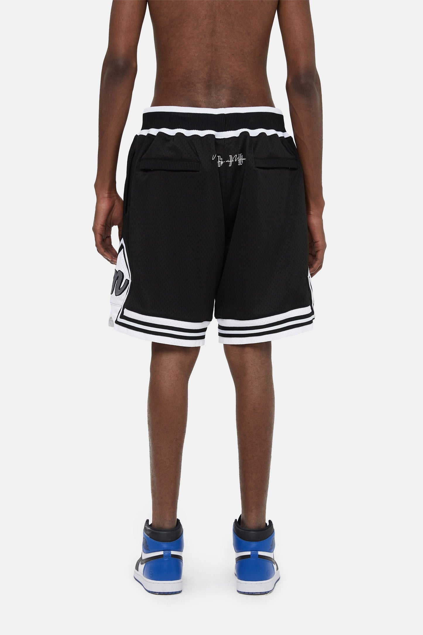 MEDM 자수 로고 쇼츠