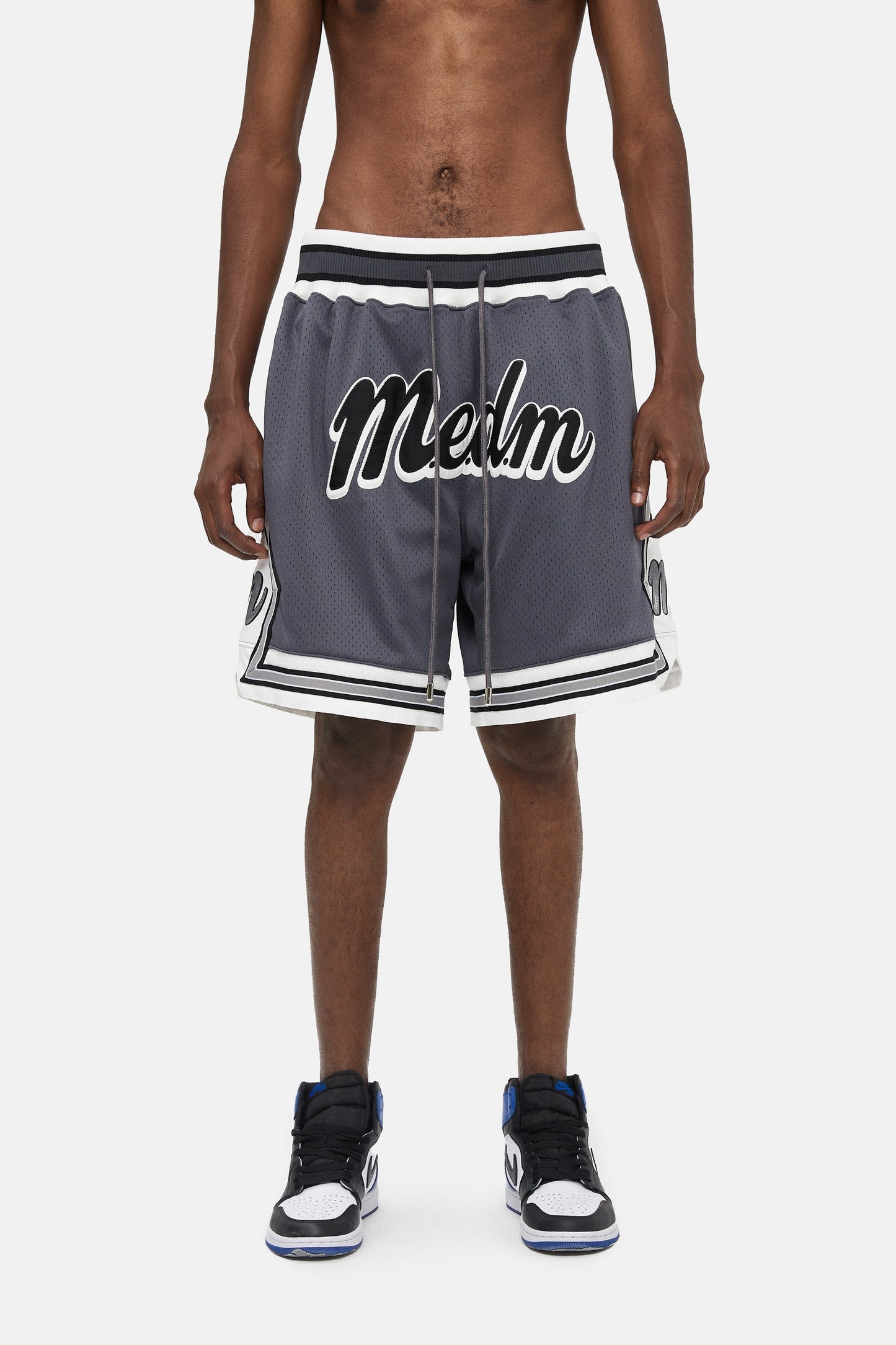 MEDM 자수 로고 쇼츠