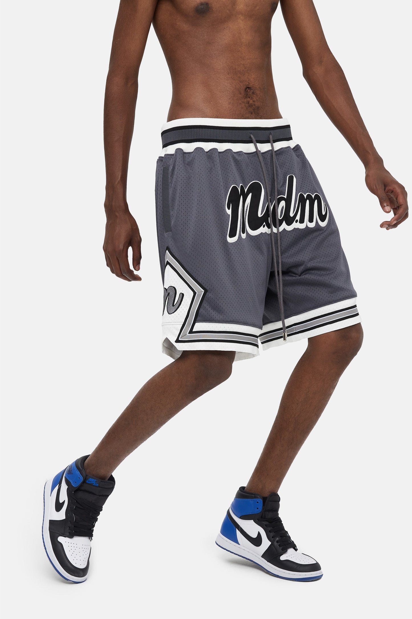 MEDM 자수 로고 쇼츠