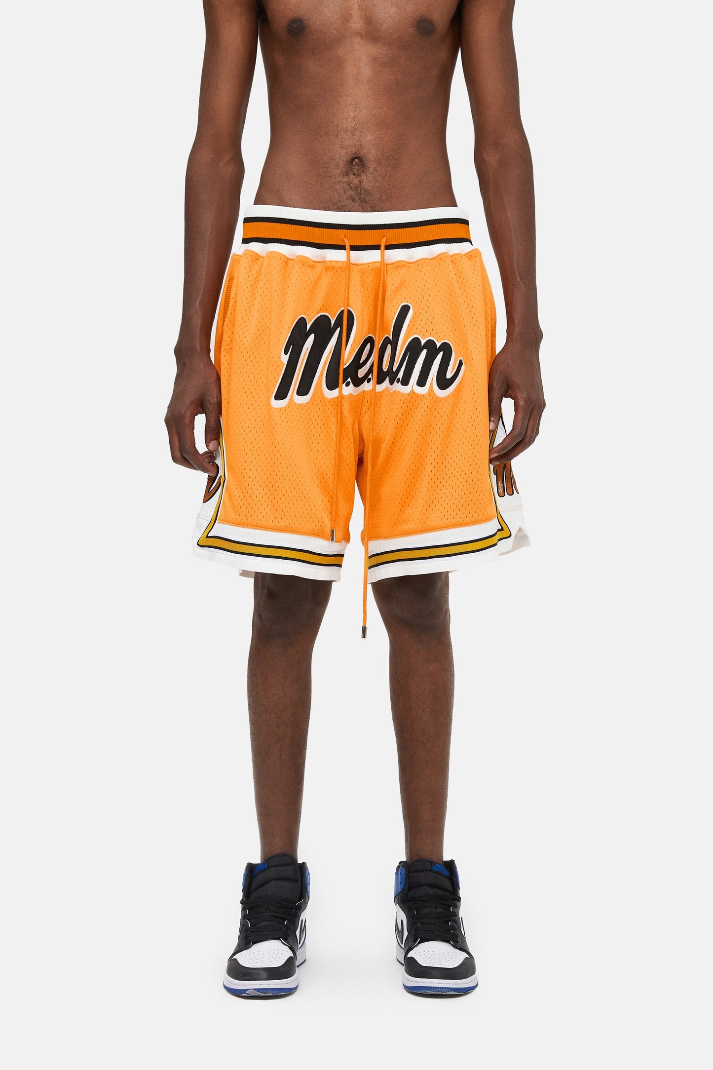 MEDM 자수 로고 쇼츠