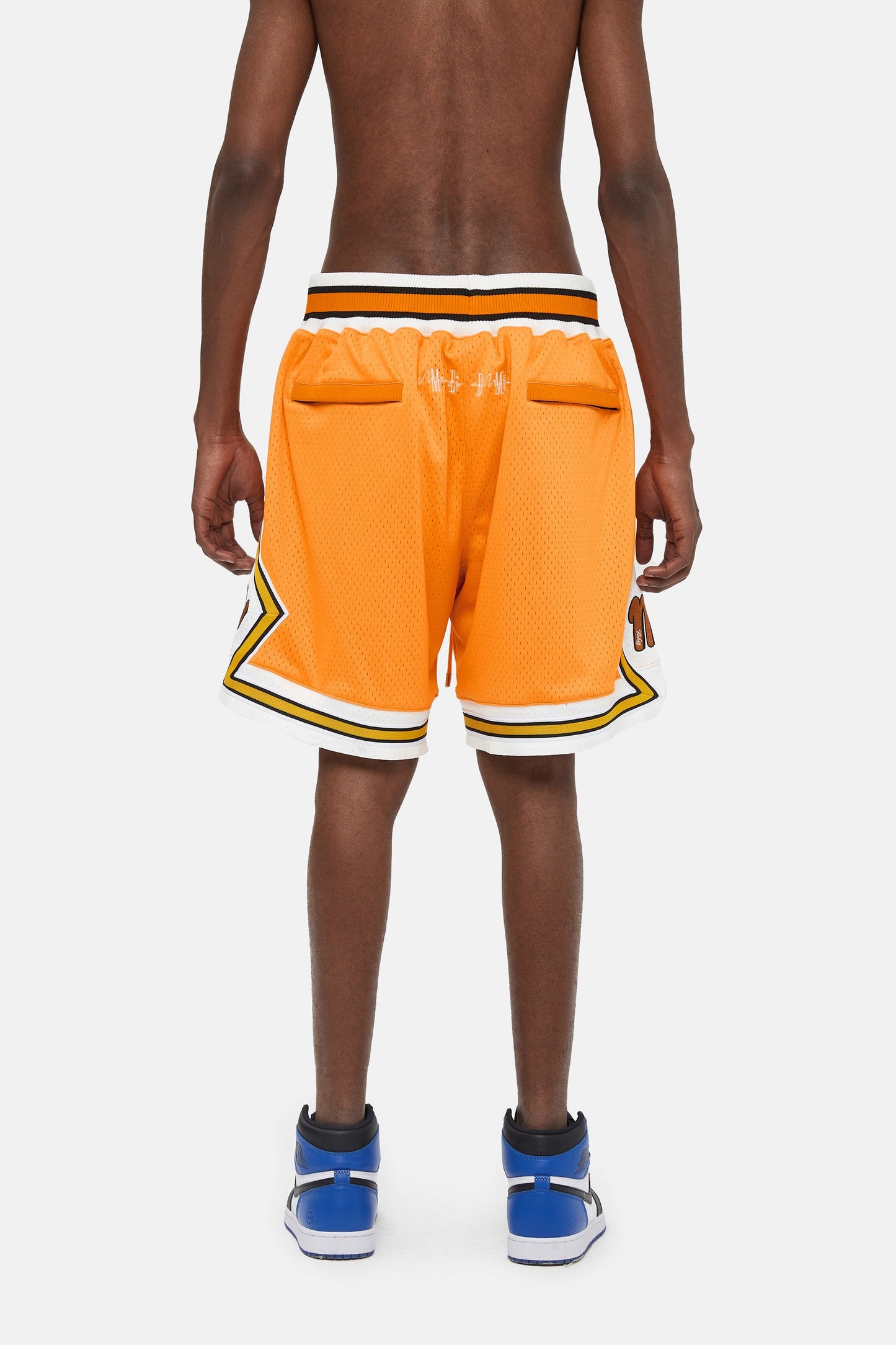 MEDM 자수 로고 쇼츠