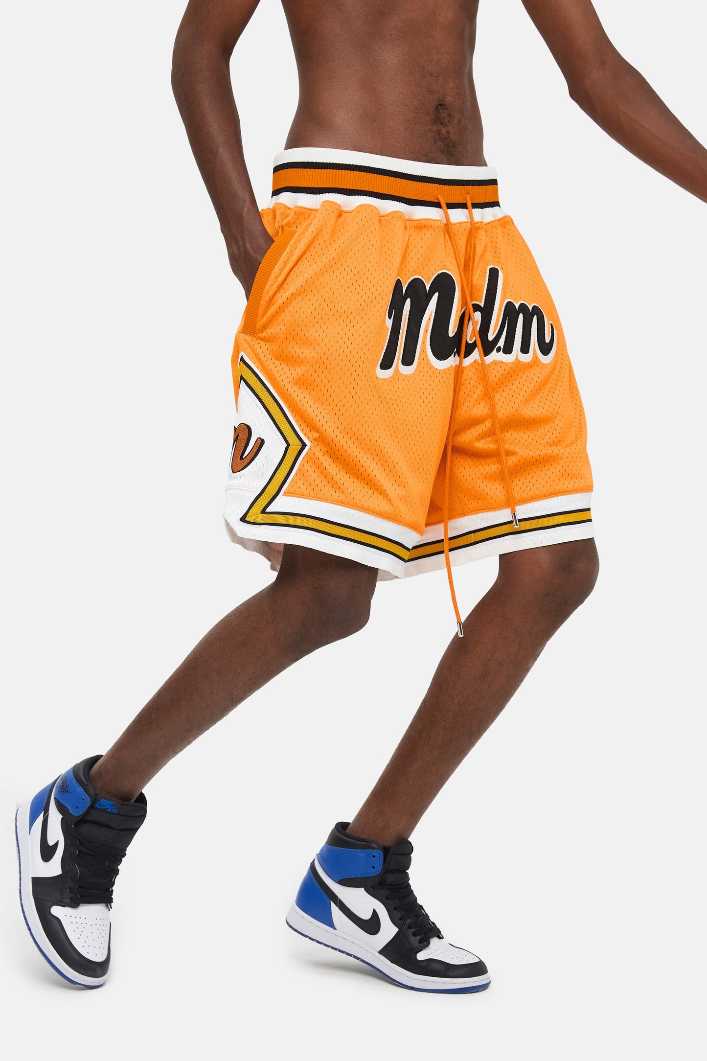 MEDM 자수 로고 쇼츠