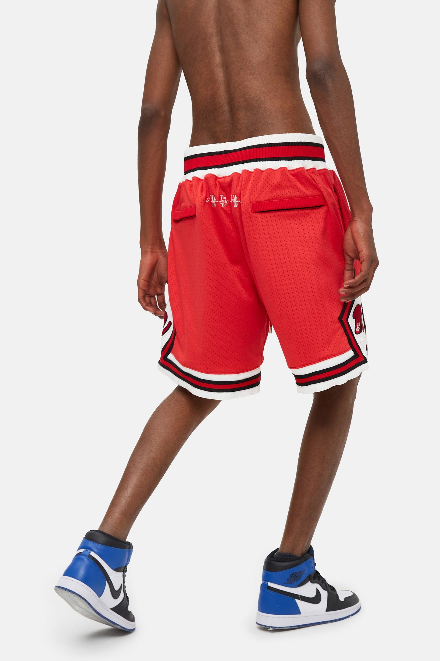 MEDM 자수 로고 쇼츠