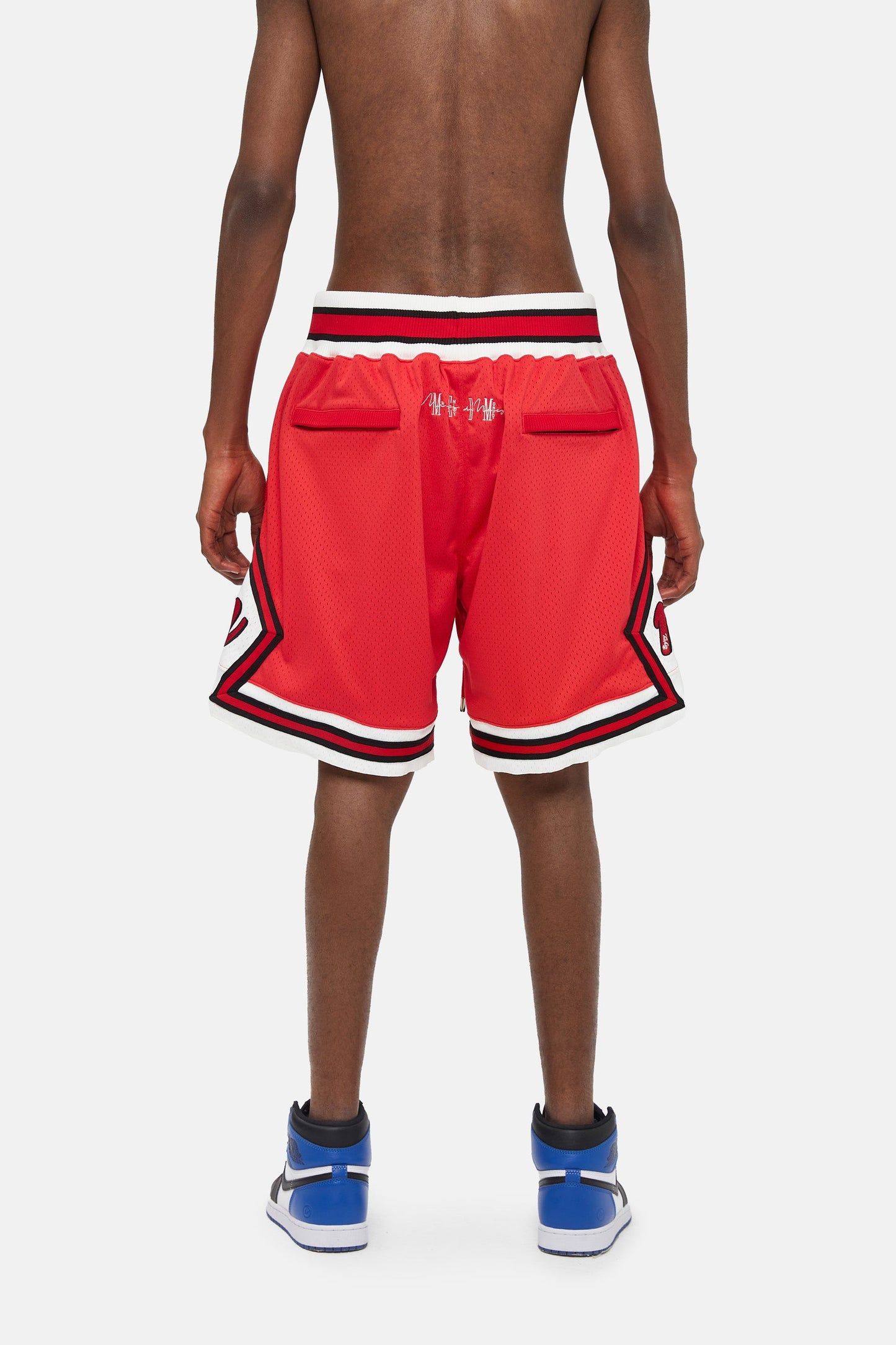 MEDM 자수 로고 쇼츠