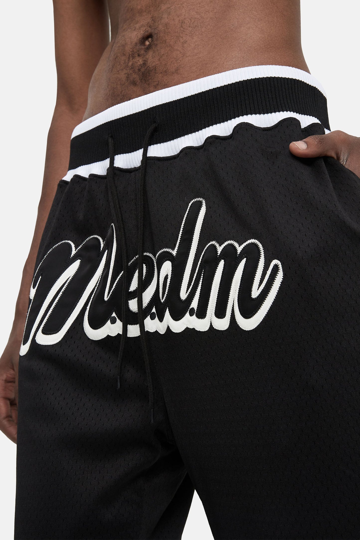 MEDM 刺繍ロゴパンツ