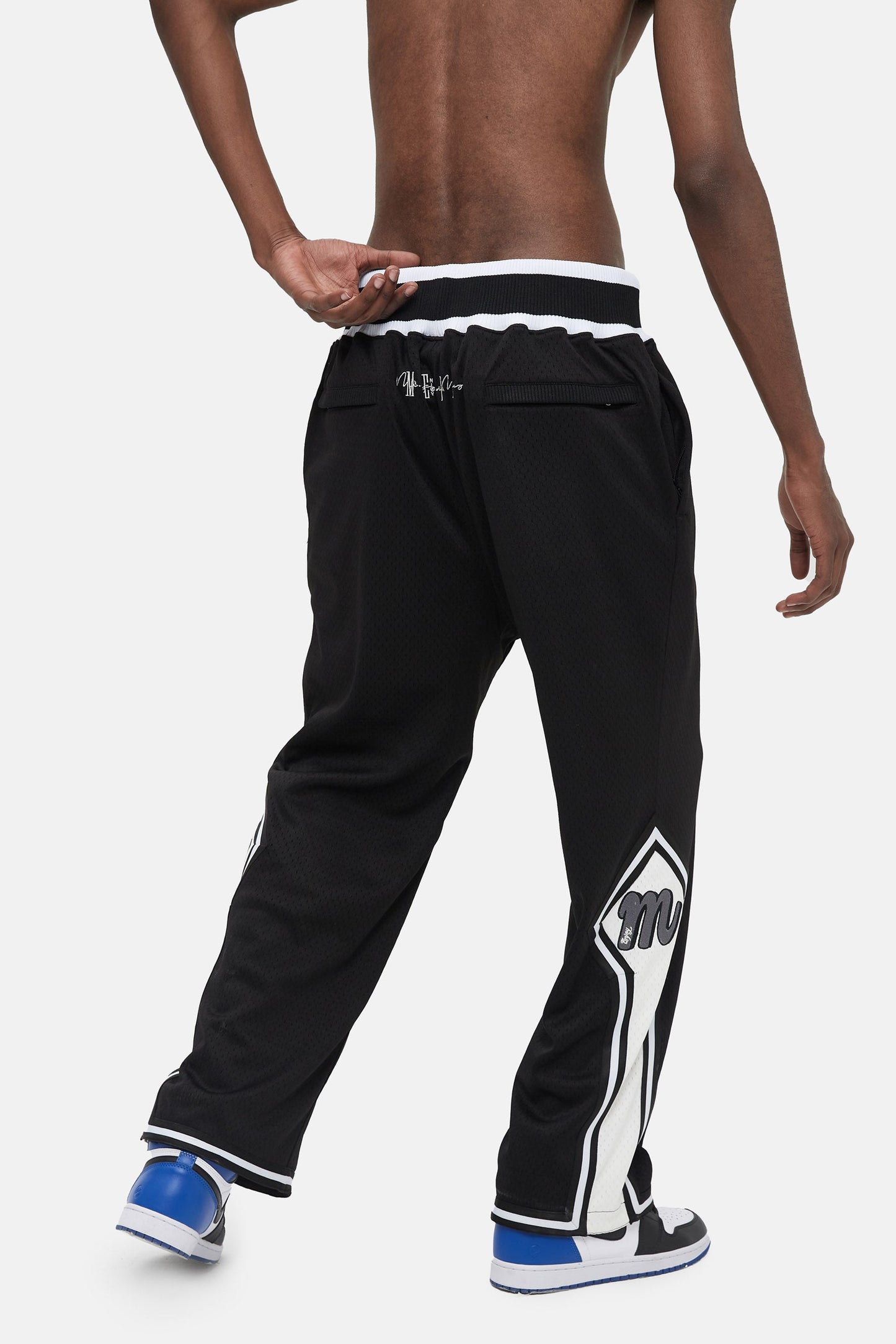 MEDM 刺繍ロゴパンツ