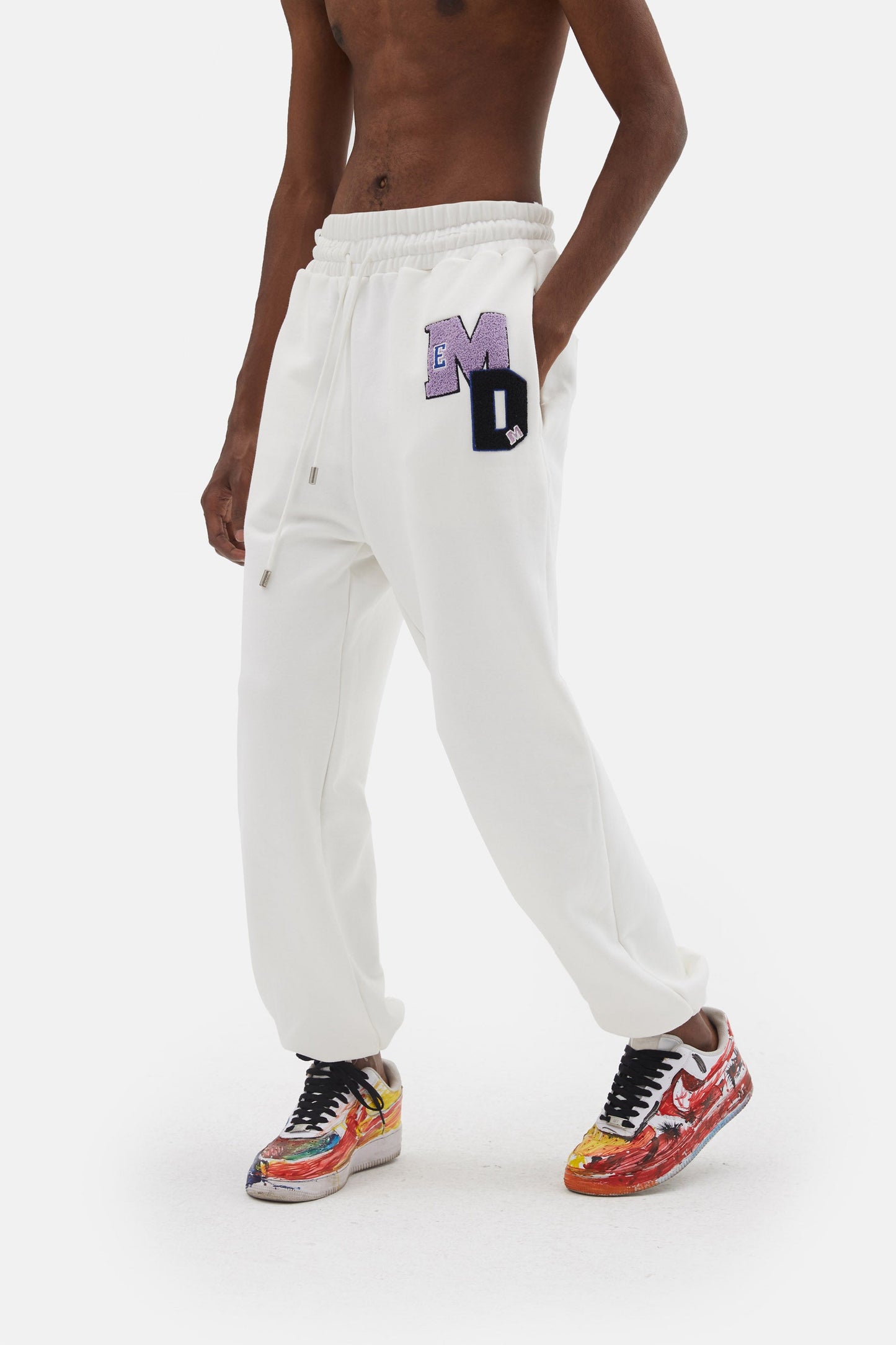 MEDM 자수 로고 스웻팬츠