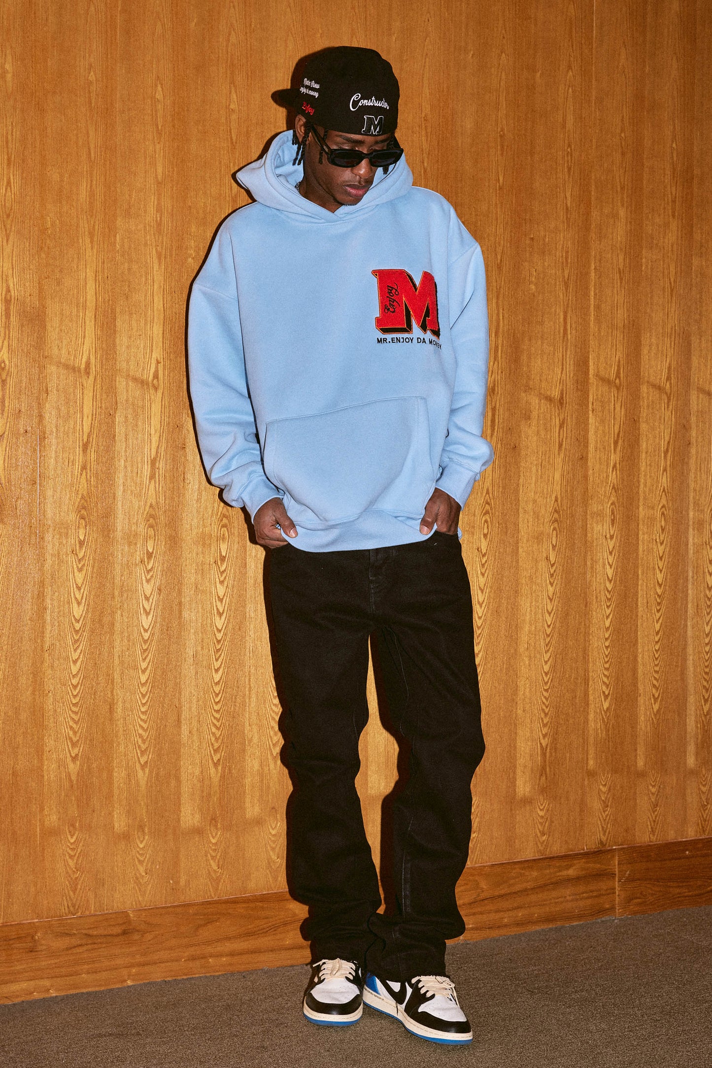 MEDM 자수 로고 후디