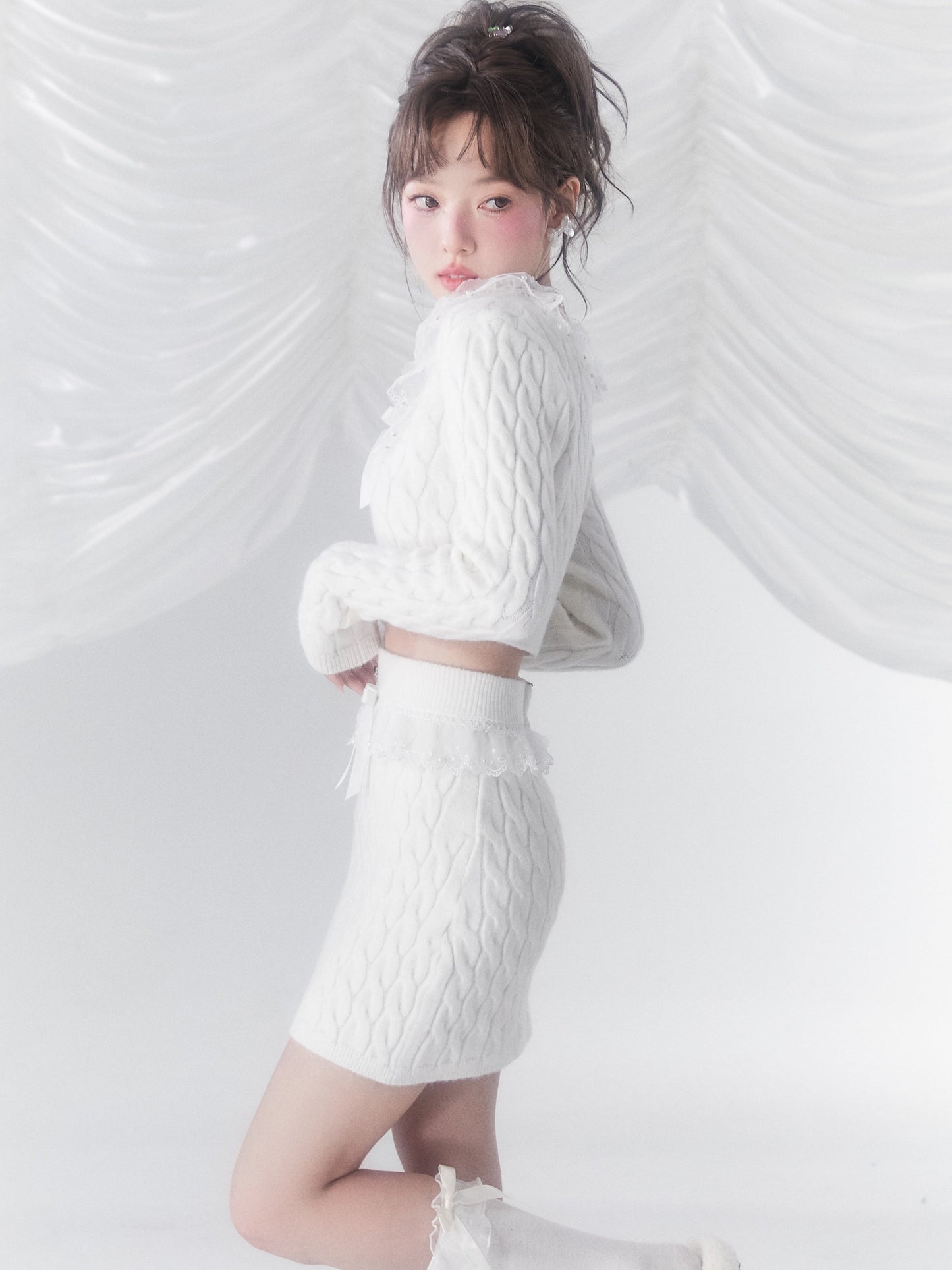 레이스 쇼트 스웨터 &amp; 스커트