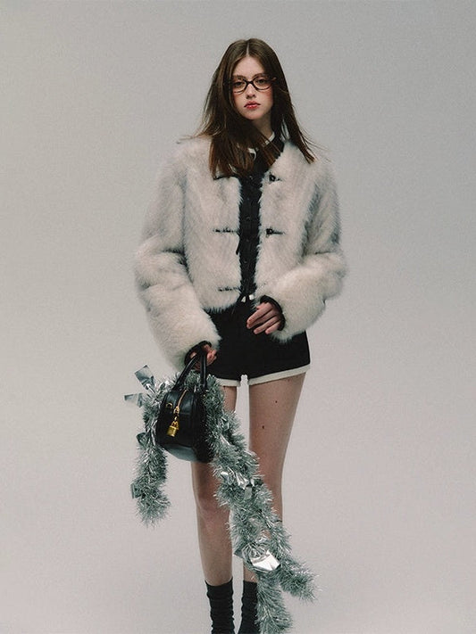 No-Collar Cropped Leather Buckle Fur Coat