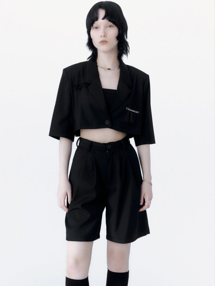 Short-sleeved Cropped Jacket ＆ High Waist Shorts