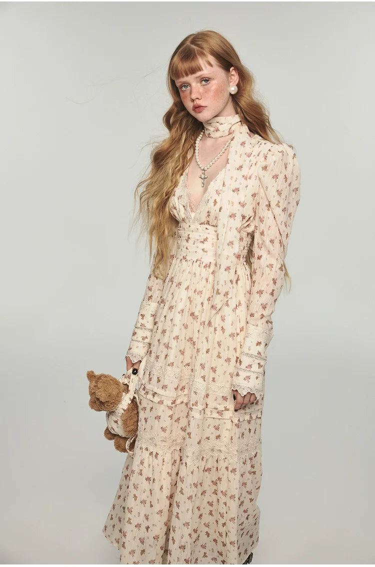 Bear Floral Lace Waist-cinching V-neck Midi Dress