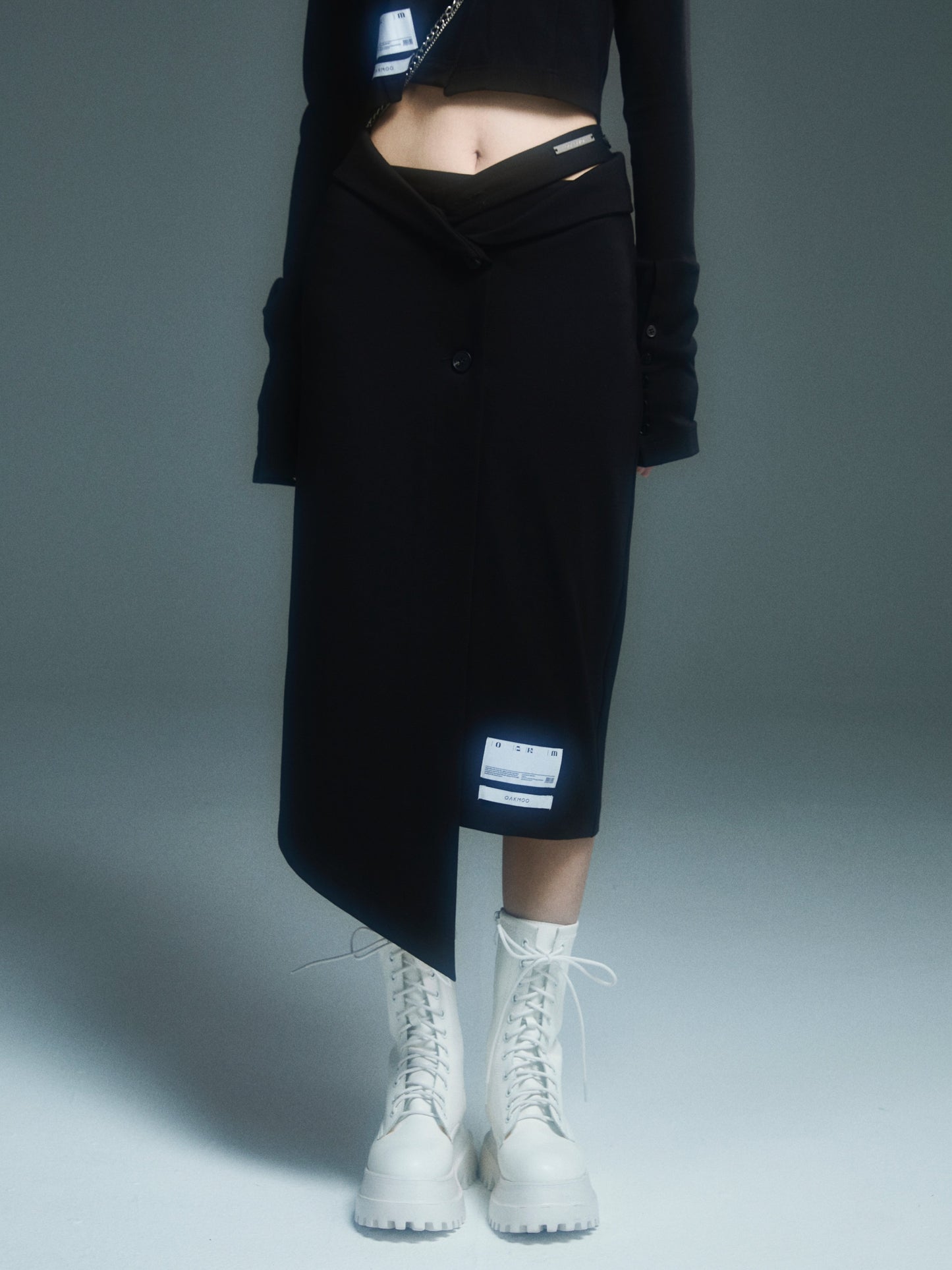 로우 웨이스트 슬림핏 스커트