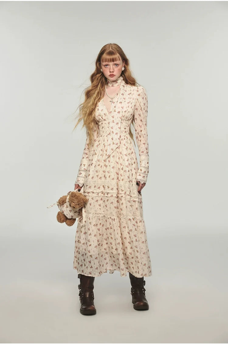 Bear Floral Lace Waist-cinching V-neck Midi Dress