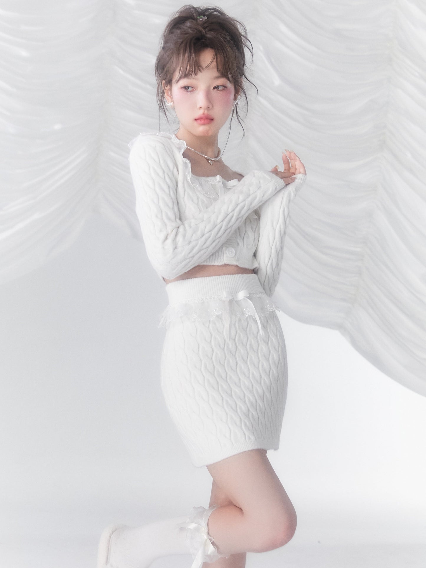 레이스 쇼트 스웨터 &amp; 스커트