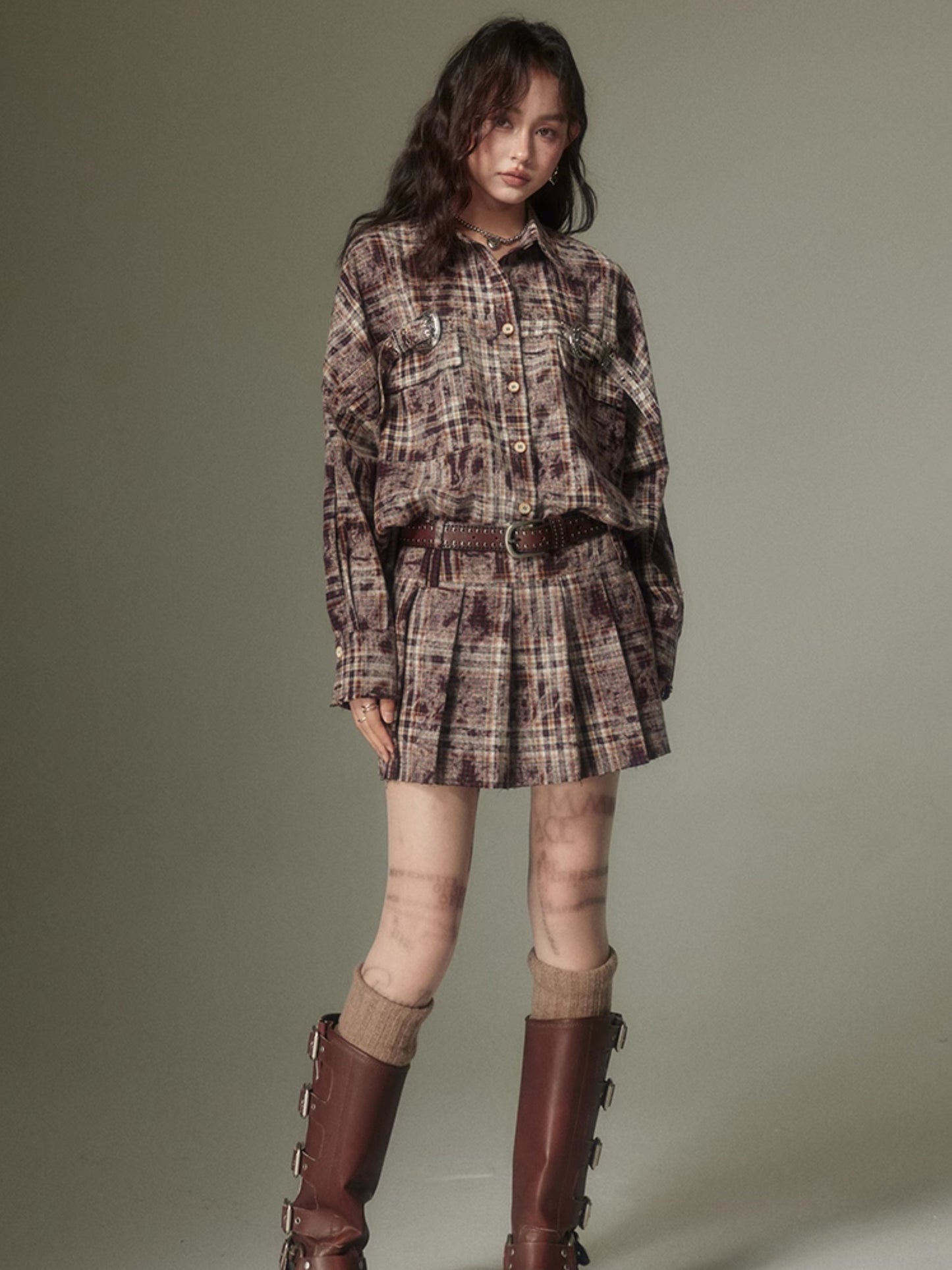 Plaid Loose Long Sleeve Shirt ＆ Pleated Skirt