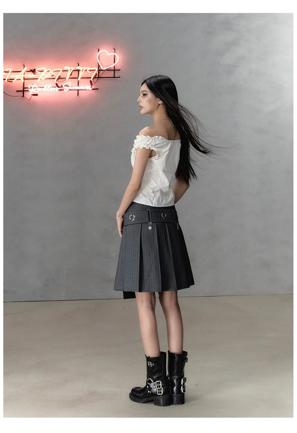 Oak Ash & White Asymmetrical Waist Pleated Skirt