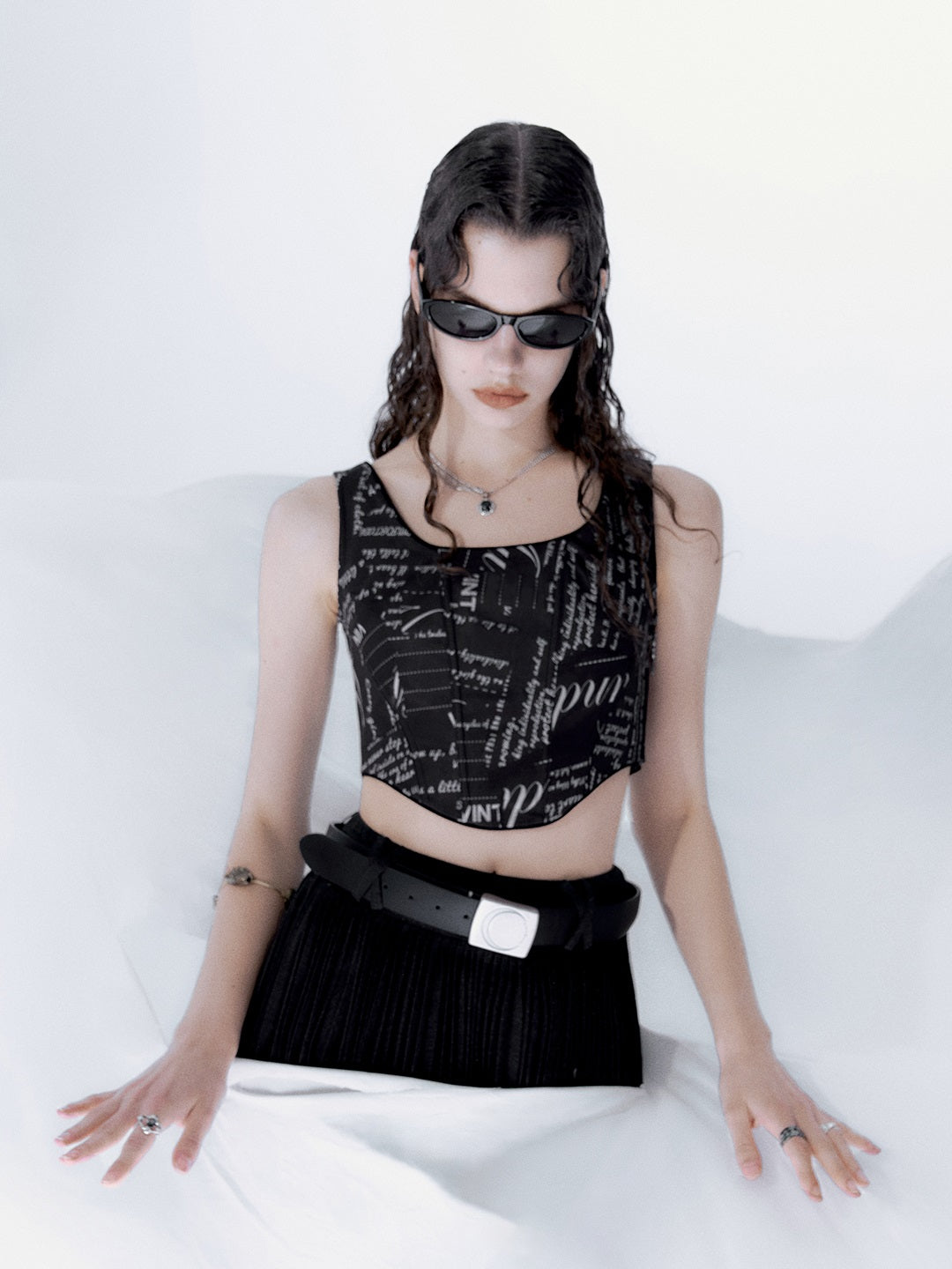 레터 크롭 니치 탑 