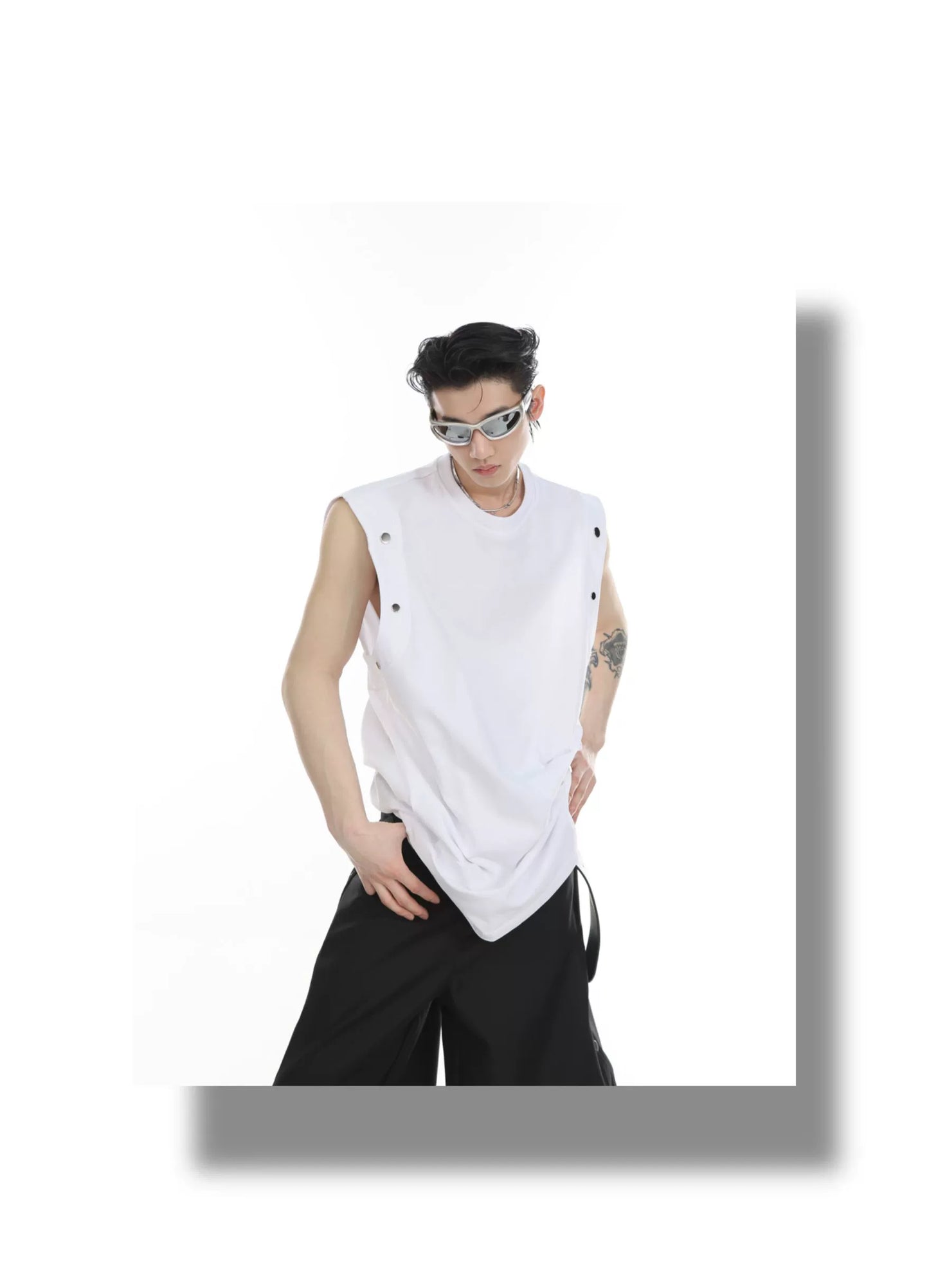 Men's Streetwear Sporty Loose-Fit Tank Top with Metal Button Accents