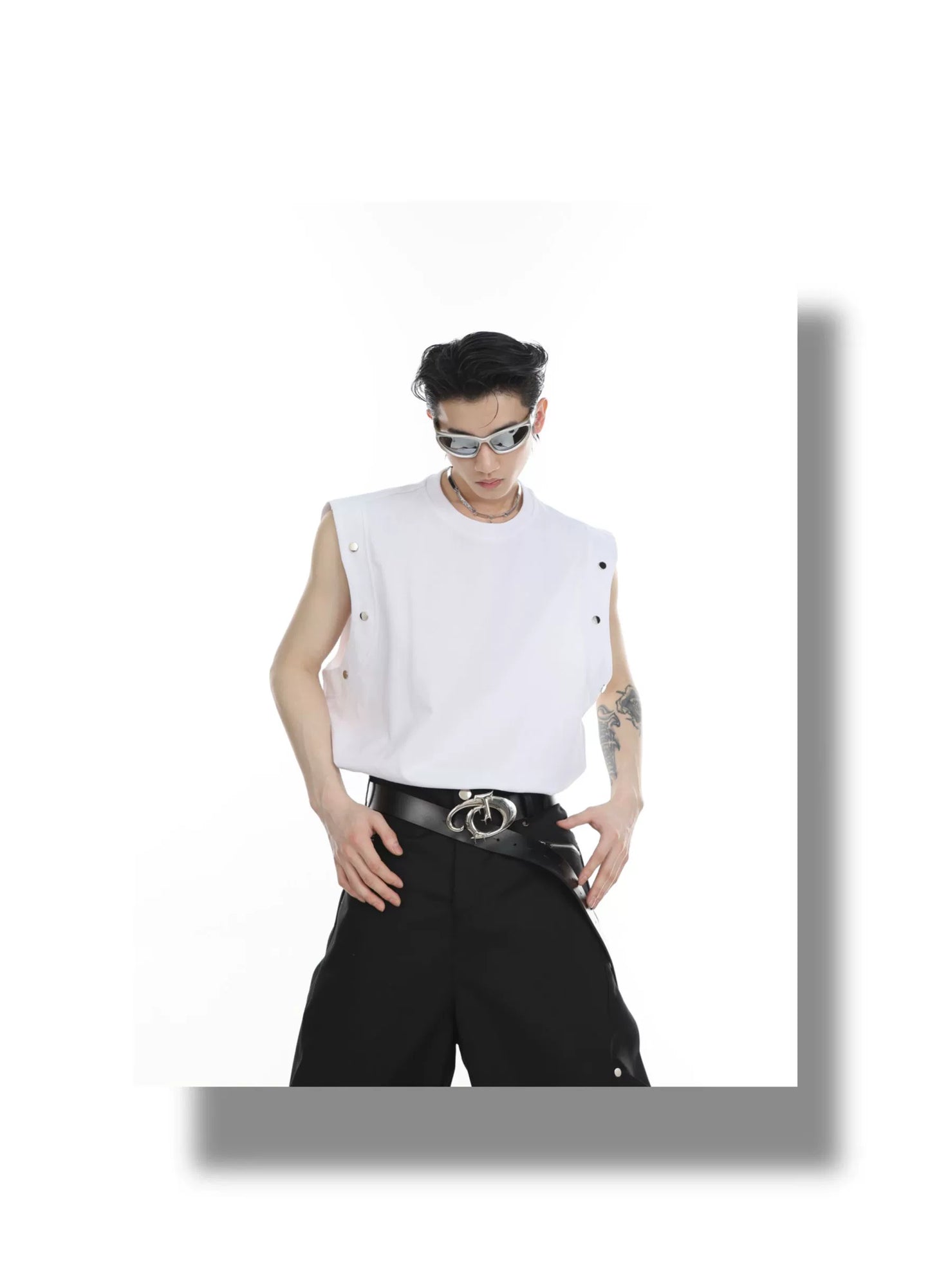 Men's Streetwear Sporty Loose-Fit Tank Top with Metal Button Accents