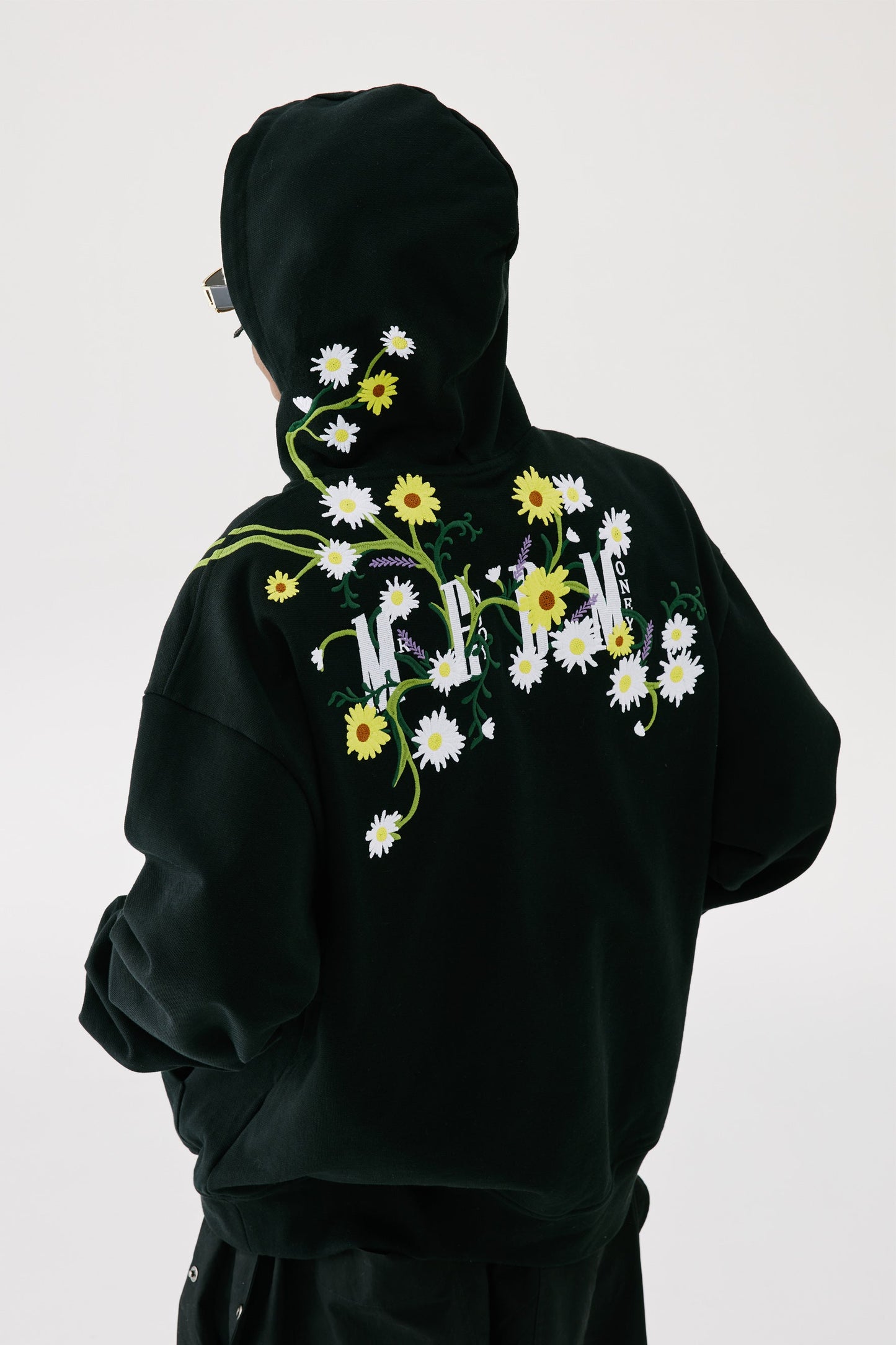 MEDM 자수 꽃무늬 후디