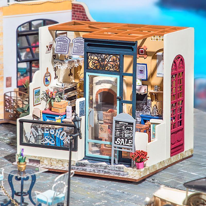 Miniature Dollhouse - Nancy's Bake Shop