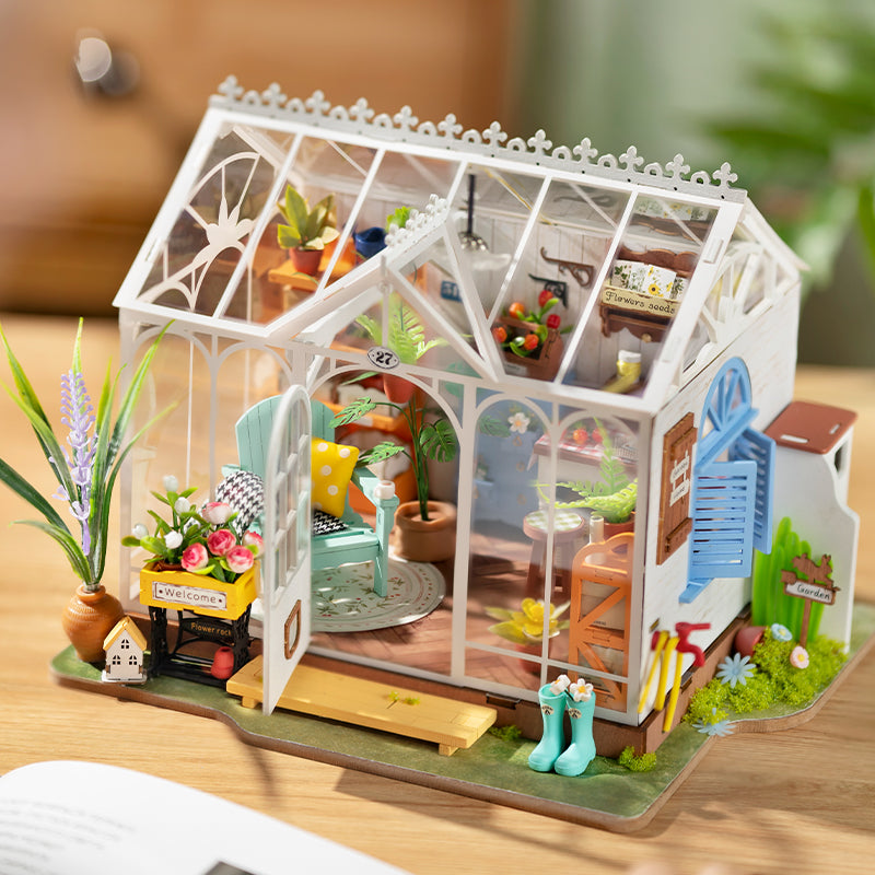 Miniature House - Dreamy Garden House