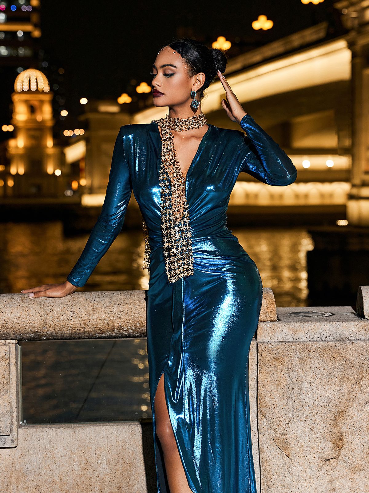 Tressie V Neck Metallic Dress In Royal Blue