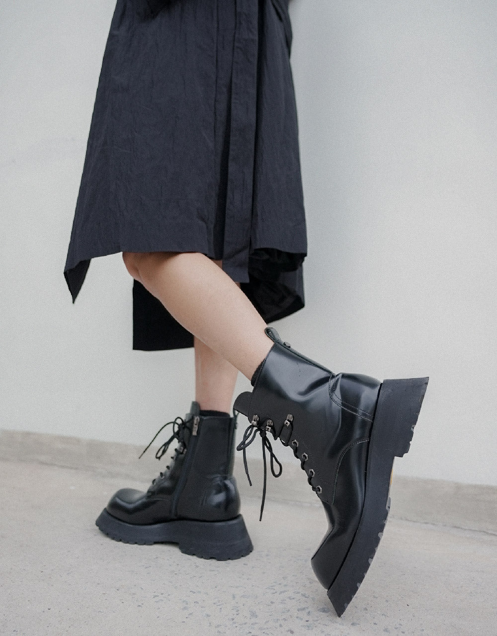 Round Toe Boots