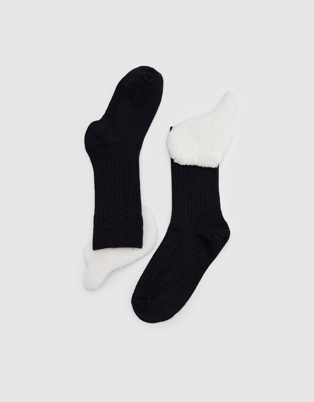 Fluffy Wing Décor Mid-Length Socks