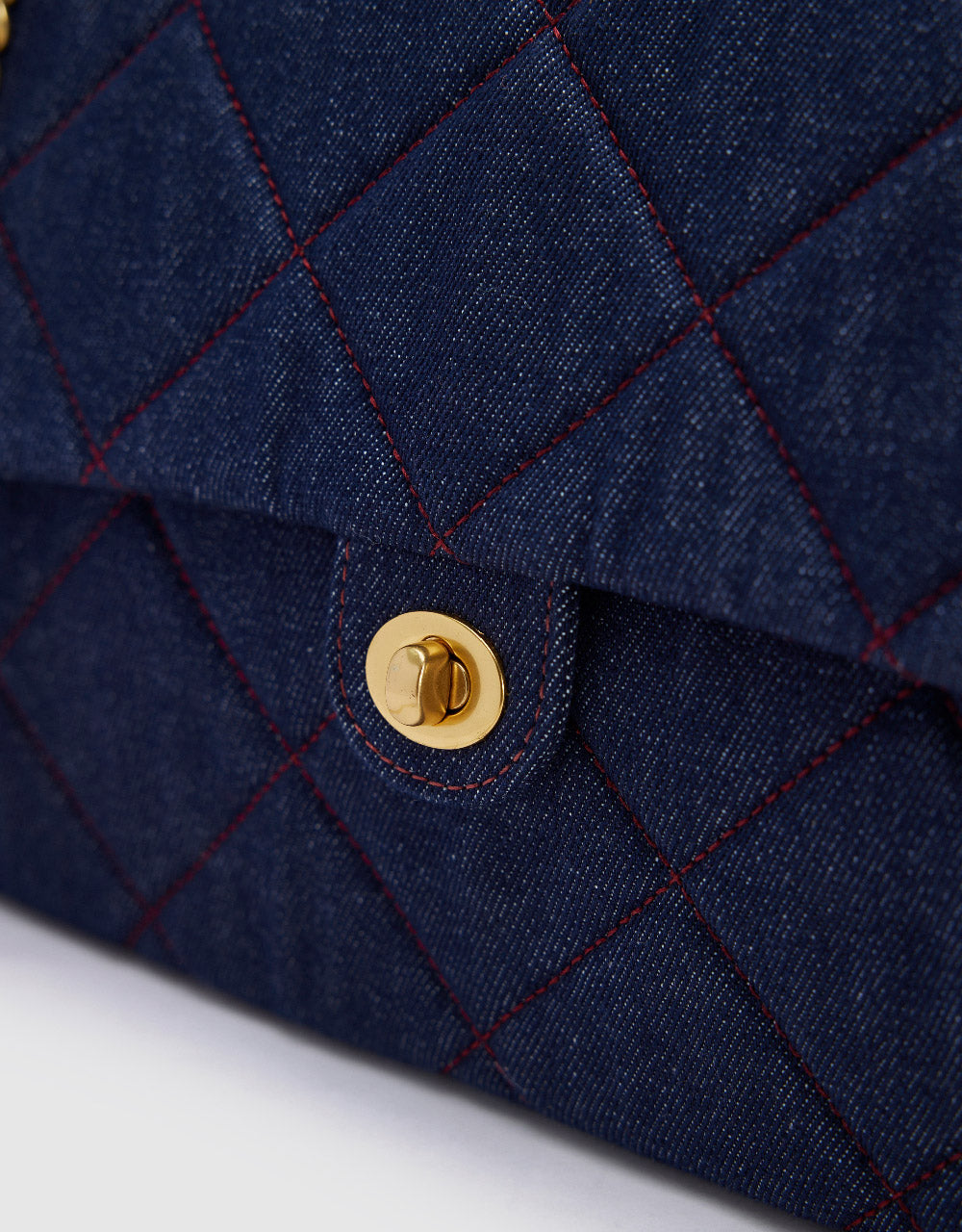 Chained Denim Shoulder Bag